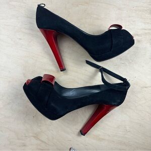 Stuart Weitzman heel